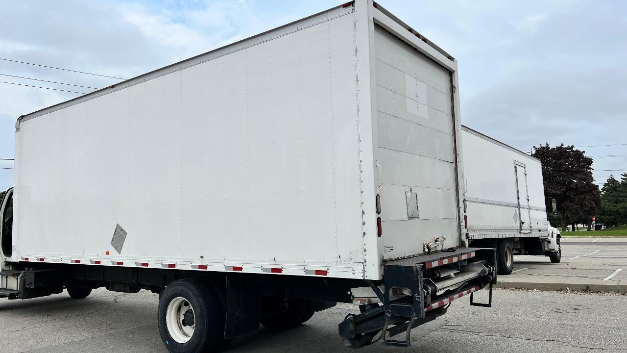 2015 Freightliner M2 106 Box Truck Diesel