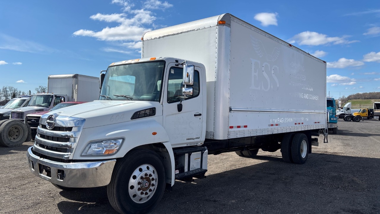 2016 Hino 338  Box Truck Diesel