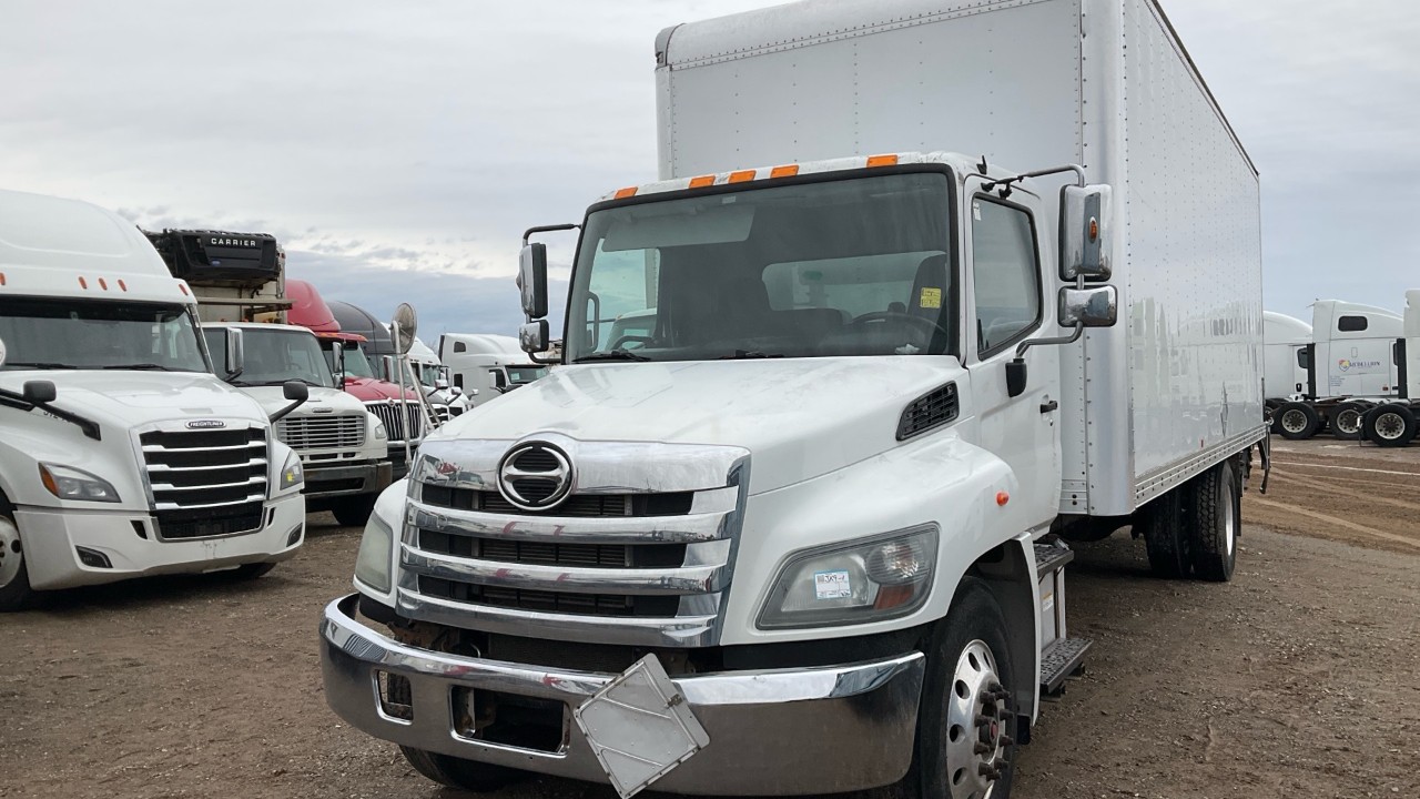 2018 Hino 338  Box Truck Diesel