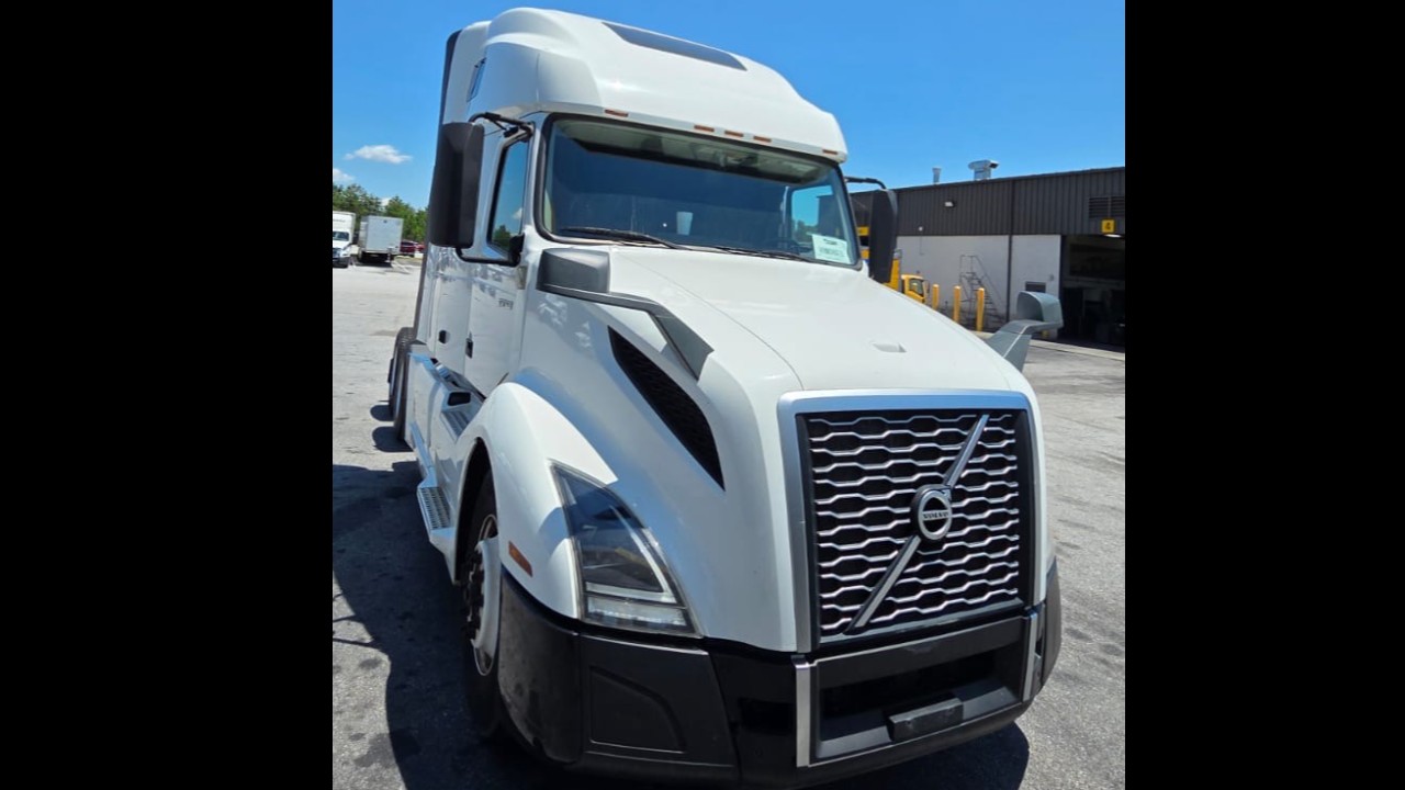 2022 Volvo VNL 760 . Diesel