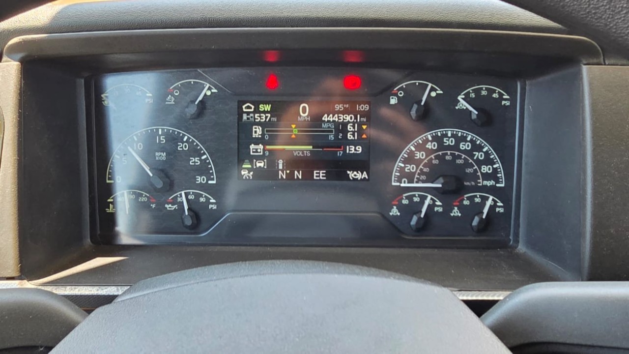 2022 Volvo VNL 760 . Diesel