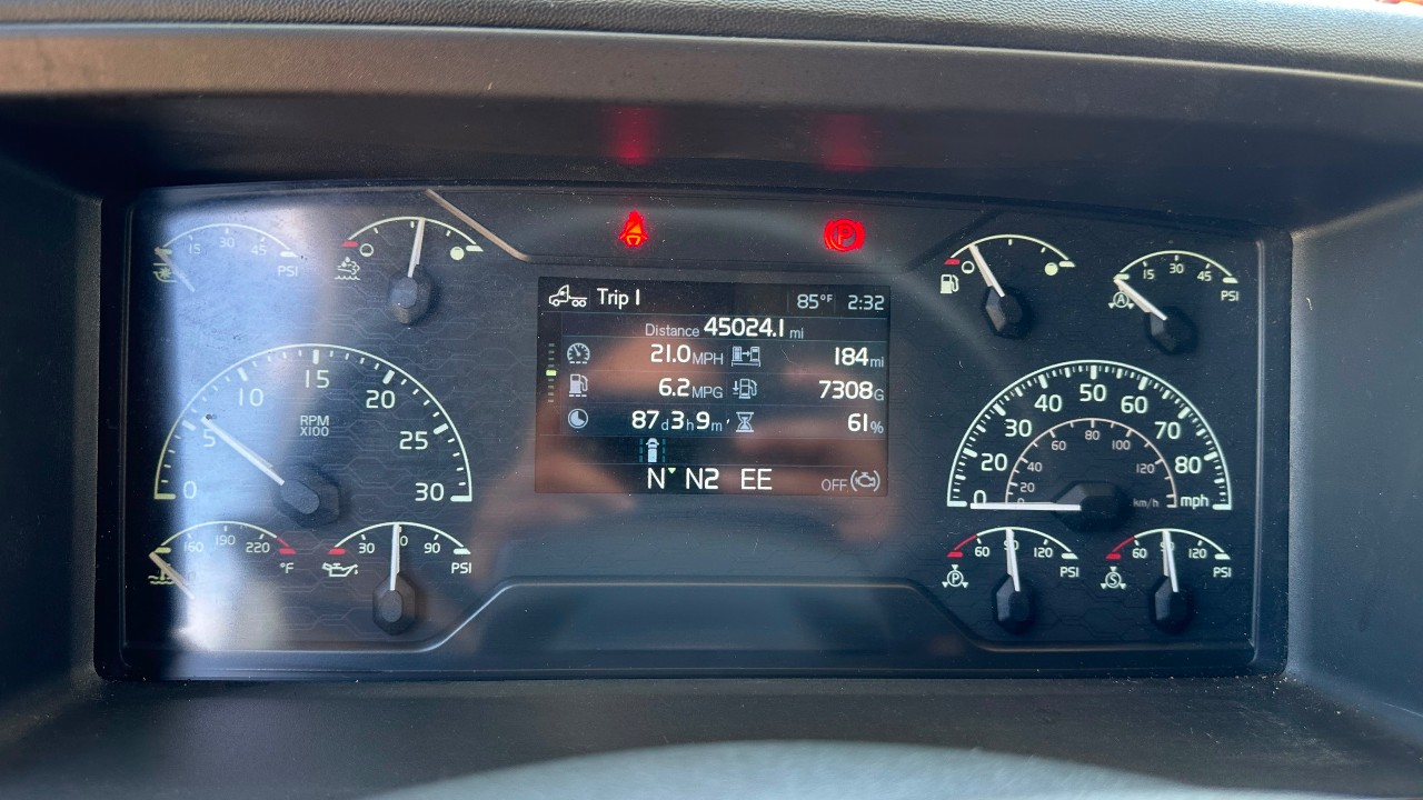 2022 Volvo VNL 760 . Diesel