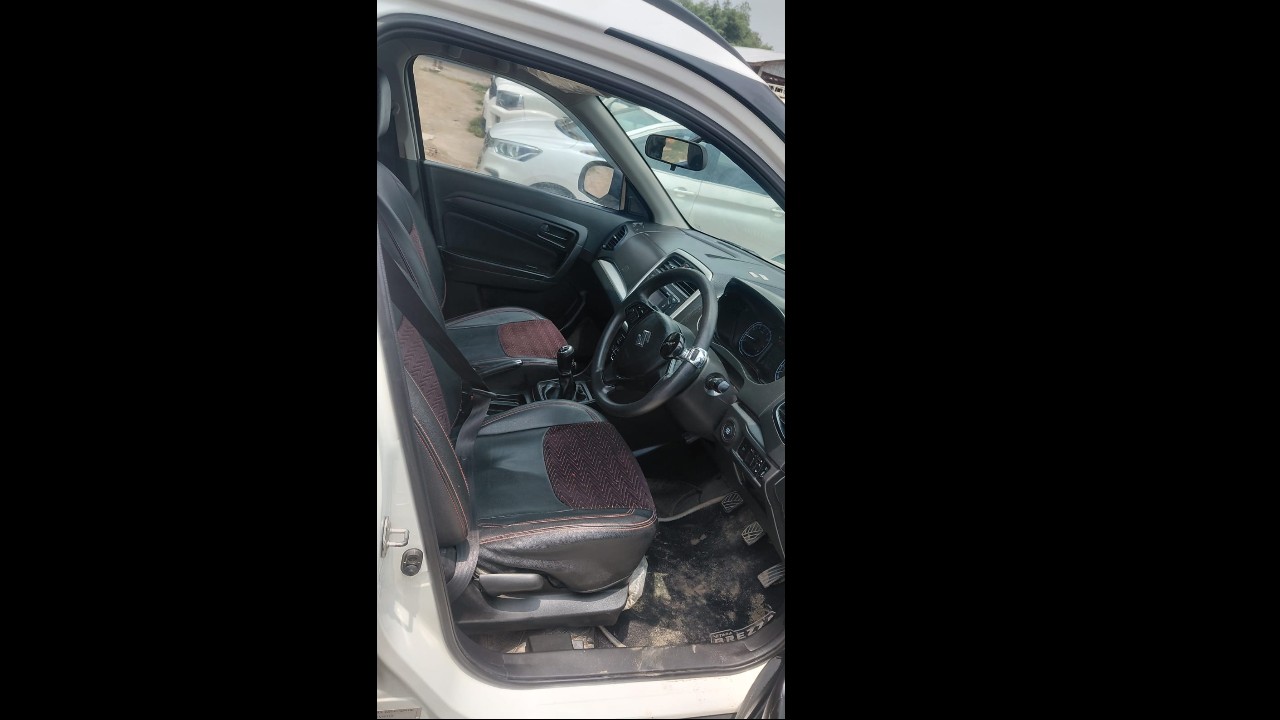 Used 2021 Maruti Suzuki Vitara Brezza VXI Petrol at Mayur Car Bazaar