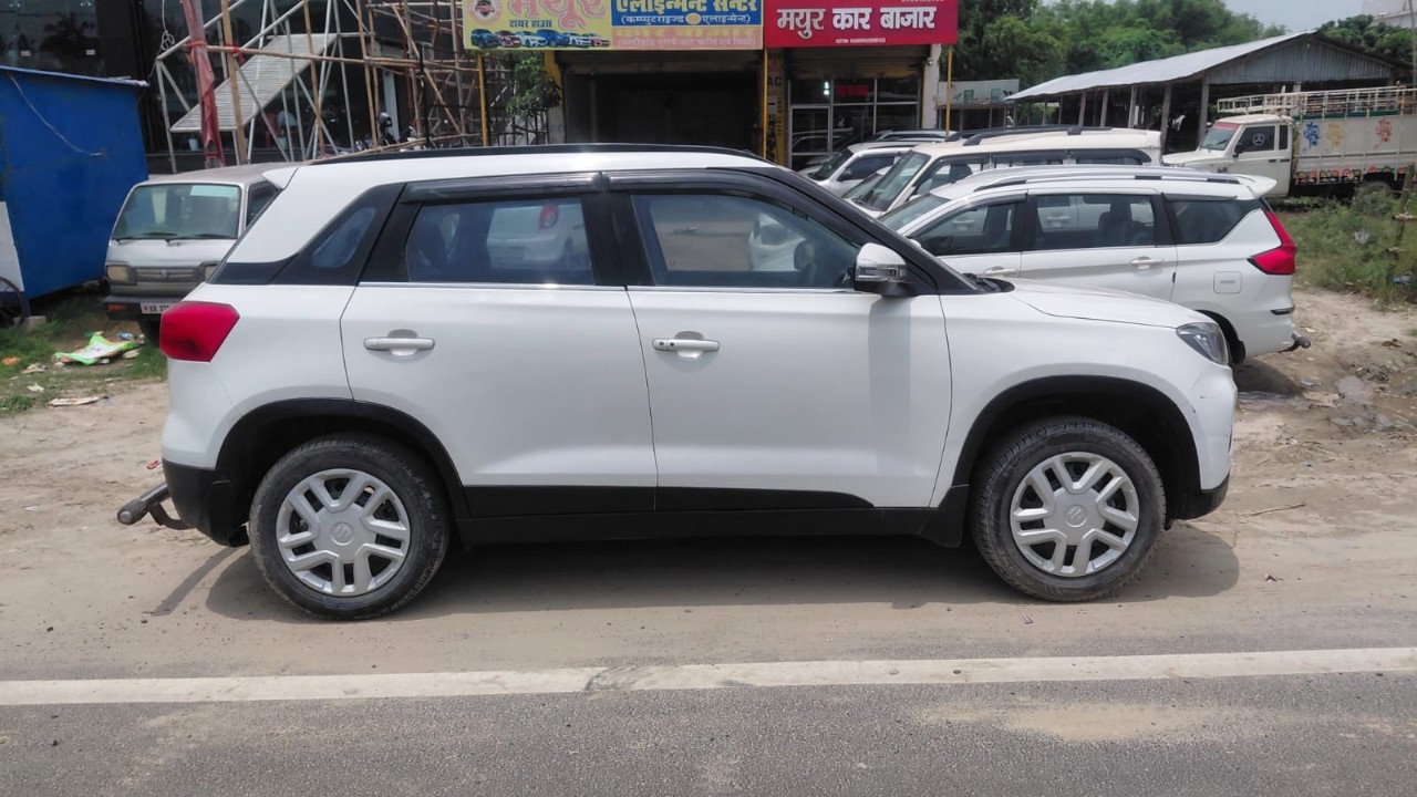 Used 2021 Maruti Suzuki Vitara Brezza VXI Petrol at Mayur Car Bazaar