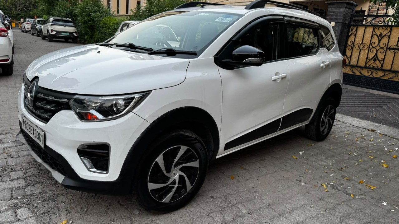 Used 2022 Renault Triber RXZ Petrol