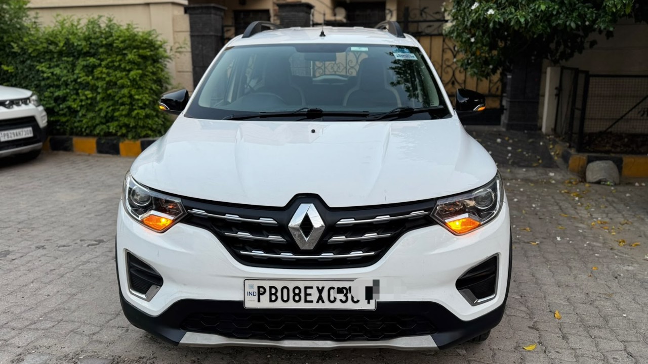 Used 2022 Renault Triber RXZ Petrol
