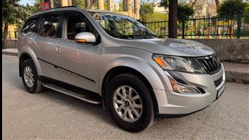 2018 Mahindra XUV500 W9 Petrol