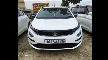 2022 Tata Altroz XZ Petrol