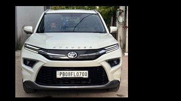 2024 Toyota Urban Cruiser HYBRID  V Petrol