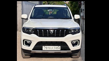 2023 Mahindra SCORPION Z8 L  Diesel