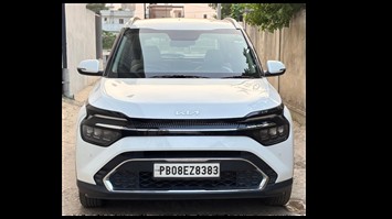 2022 KIA CARENS KIA CARENS 1.5 LUXURY Diesel