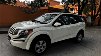 2015 Mahindra XUV 500 W8 Diesel