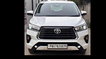 2022 Toyota Inova V  Petrol
