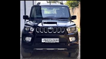 2025 Mahindra Scorpio N Z8 SELECT  Diesel