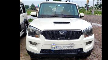 2016 Mahindra Scorpio S4 Diesel